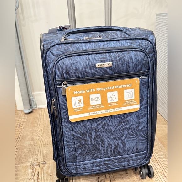 Ricardo Hardside Avalon 22.5" Lightweight Carry On Spinner Luggage suitcase - Picture 16 of 16